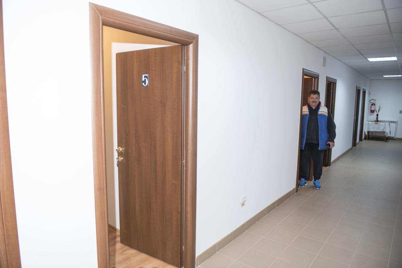 Hostel Ruxandra Фокшаны Экстерьер фото