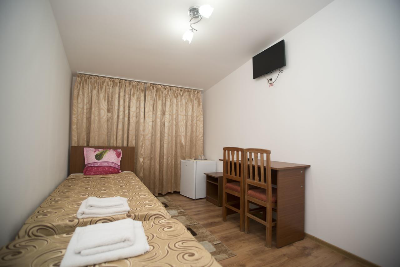 Hostel Ruxandra Фокшаны Экстерьер фото
