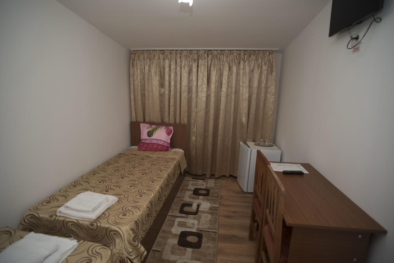 Hostel Ruxandra Фокшаны Экстерьер фото
