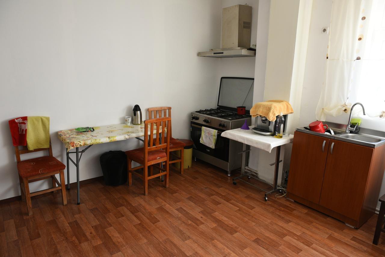 Hostel Ruxandra Фокшаны Экстерьер фото