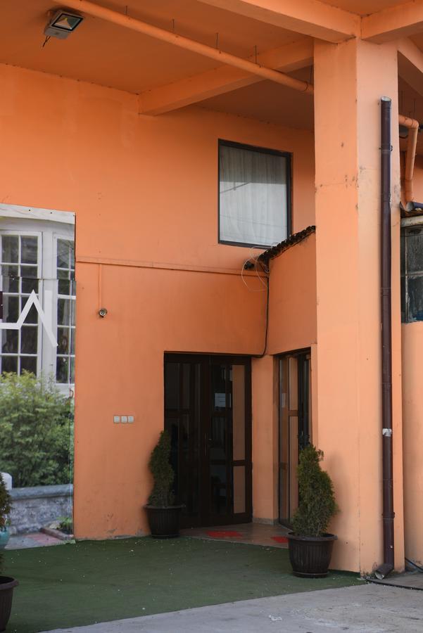 Hostel Ruxandra Фокшаны Экстерьер фото