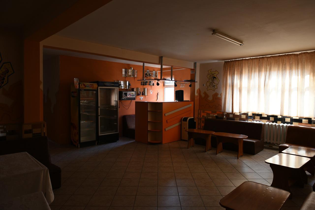 Hostel Ruxandra Фокшаны Экстерьер фото